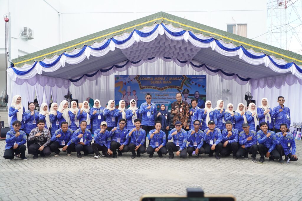 Unik dan Kreatif! Miniatur Tugu Angsana Jadi Sorotan di Lomba Masak Ikan Tanah Bumbu 2026