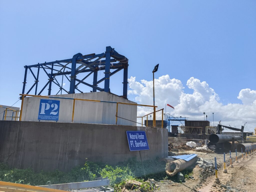 Dorong Konektivitas Daerah, Bupati Rusli Tinjau Lapangan Pembangunan Jembatan Penghubung