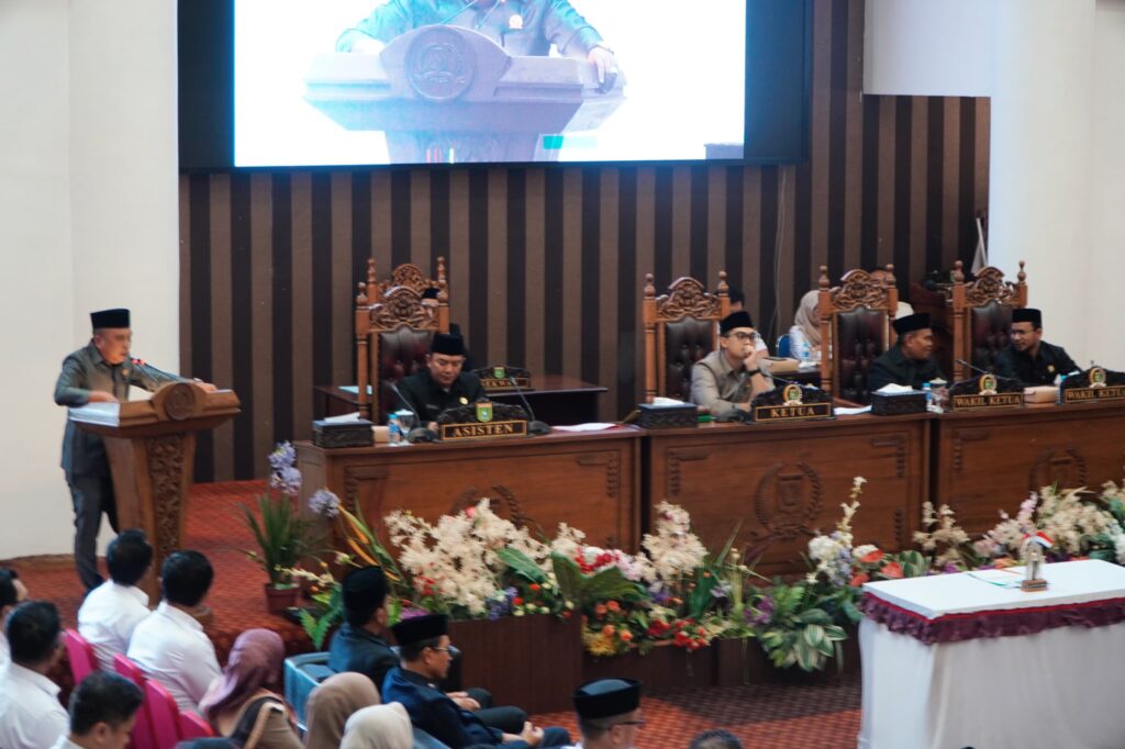 Sulit Dihubungi, Ketua BK DPRD Tanah Bumbu Abdul Rahim Sentil Keras Kabag dan Kabid Pemkab