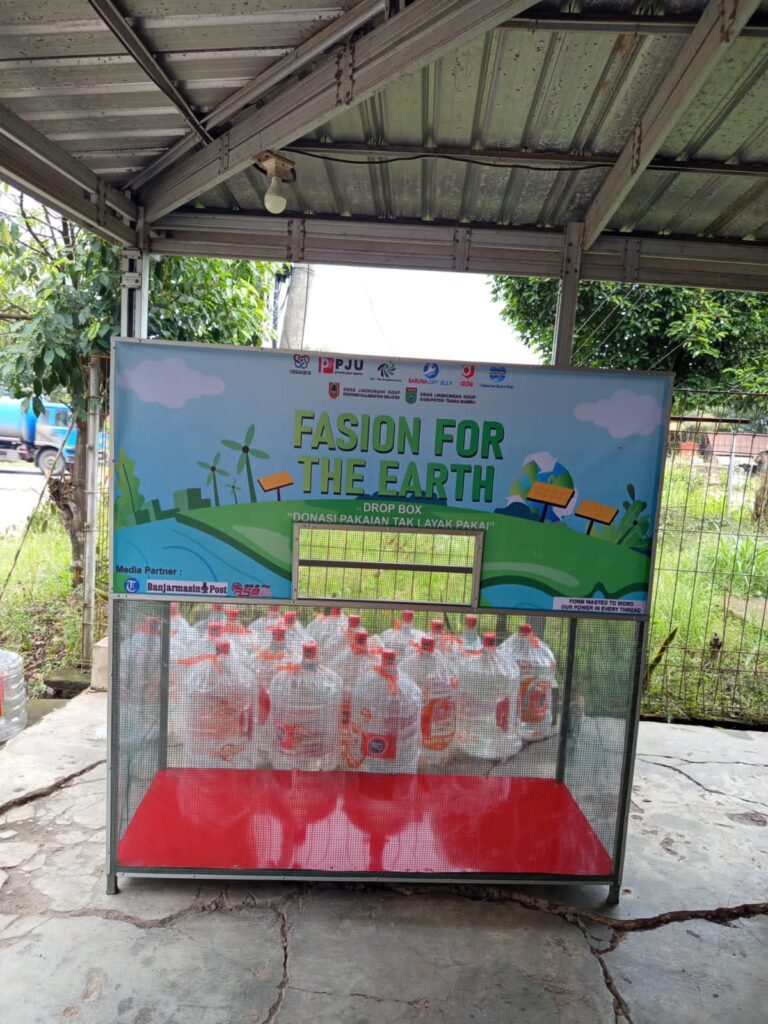 Camat Sungai Loban Apresiasi Aksi PT TIA Selamatkan Lingkungan Lewat Donasi Pakaian “Fashion For The Earth”