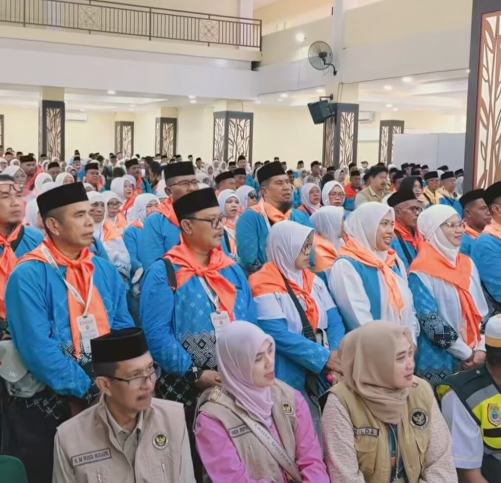Gubernur Sherly Lepas 768 Jamaah Haji Maluku Utara, Bekali Uang Saku dan Pesan Kesehatan