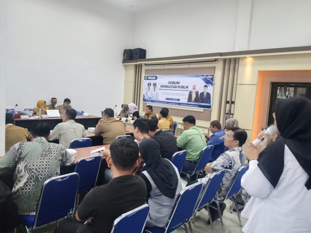 DLH Tanah Bumbu Buka Ruang Kritik, Forum Konsultasi Publik 2026 Jadi Ajang “Bedah” Pelayanan