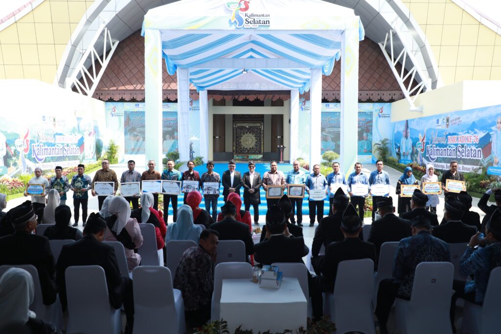 Bukan Sekadar Bayar Pajak, PT Cipta Kridatama Raih Penghargaan Tertinggi PAB dari Pemprov Kalsel