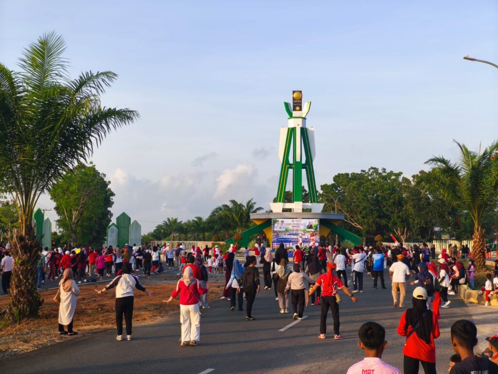 Bupati Andi Rudi Latif Dorong Aksi Car Free Day Jadi Ruang Sehat dan Penggerak UMKM Tanah Bumbu