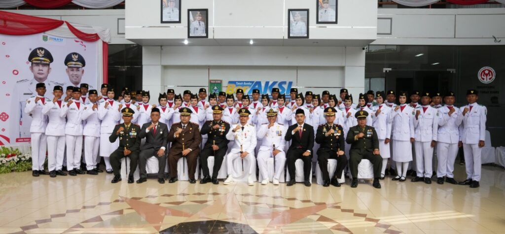 Bupati Andi Rudi Latif Apresiasi Paskibraka Angkatan 23 Tanah Bumbu, Berikan Beasiswa Pendidikan