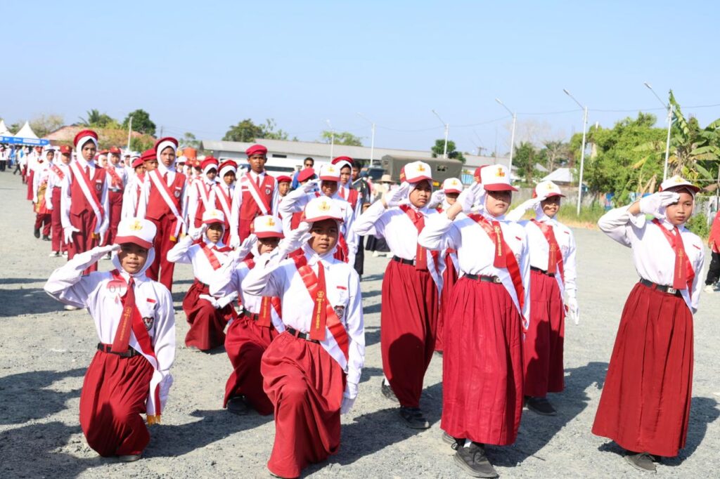 Aksi Merah Putih Gerak Jalan Pelajar Tanah Bumbu Jadi Wadah Pembinaan Karakter Generasi Muda